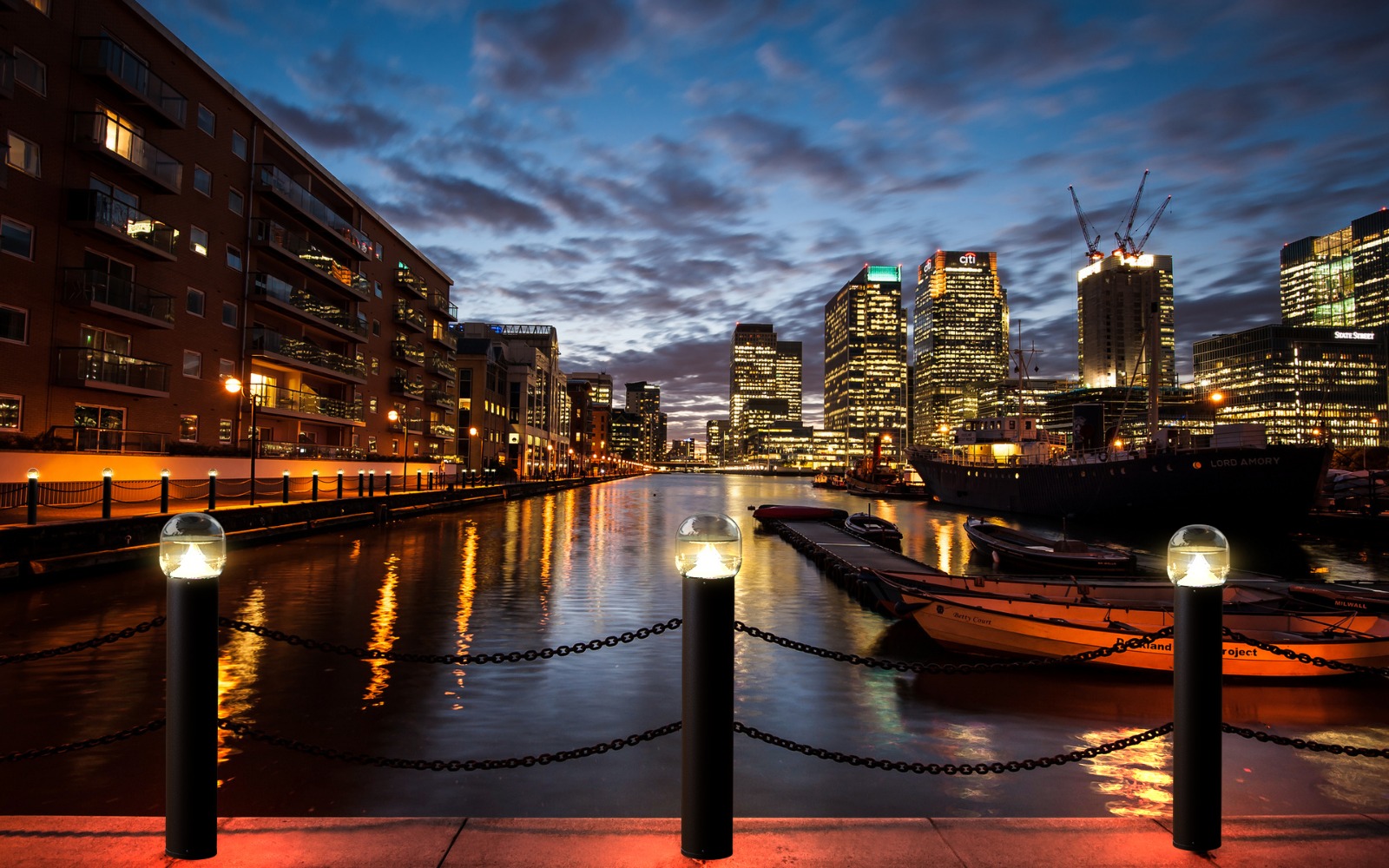 ABL-02 Solar LED bollard/pathway Light (42inch high) - Image 8