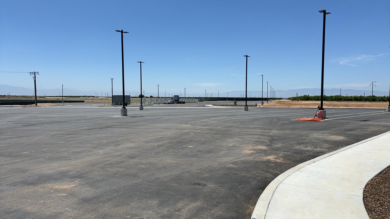 6.09M Square Street Light Pole - Image 3